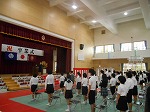 校歌斉唱の様子です。