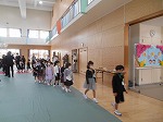 新入生退場の様子です。入学、おめでとうございます。